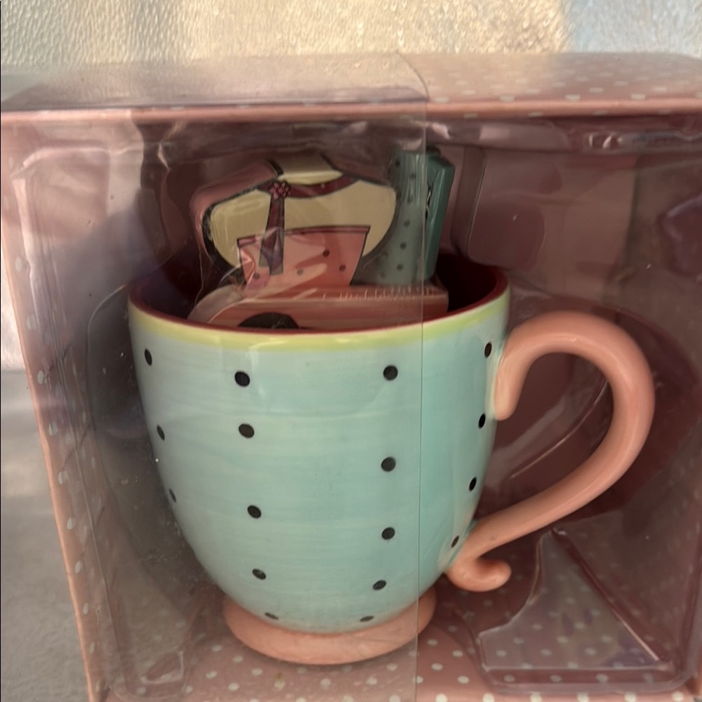 Polka Dot Ceramic Mug with Pink Handle and Stationary set
